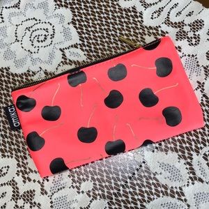 A n t h r o p o l o g i e • Cosmetic case